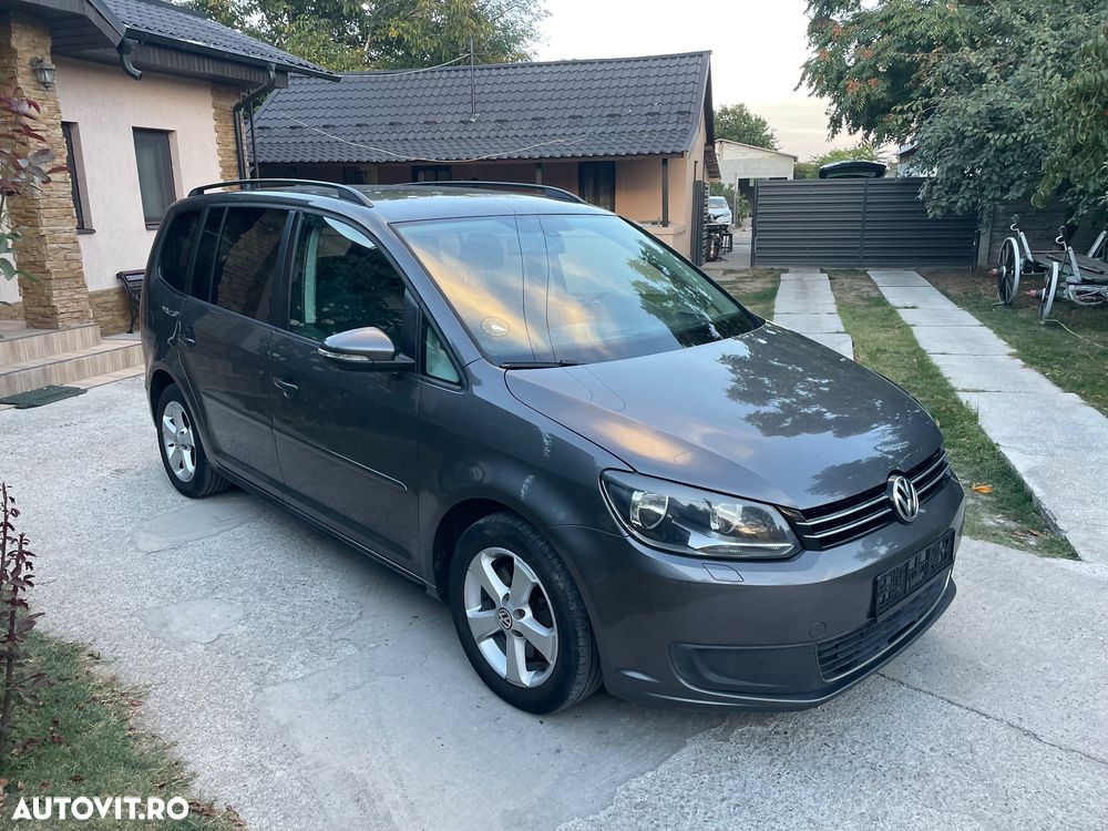 Volkswagen Touran - 11