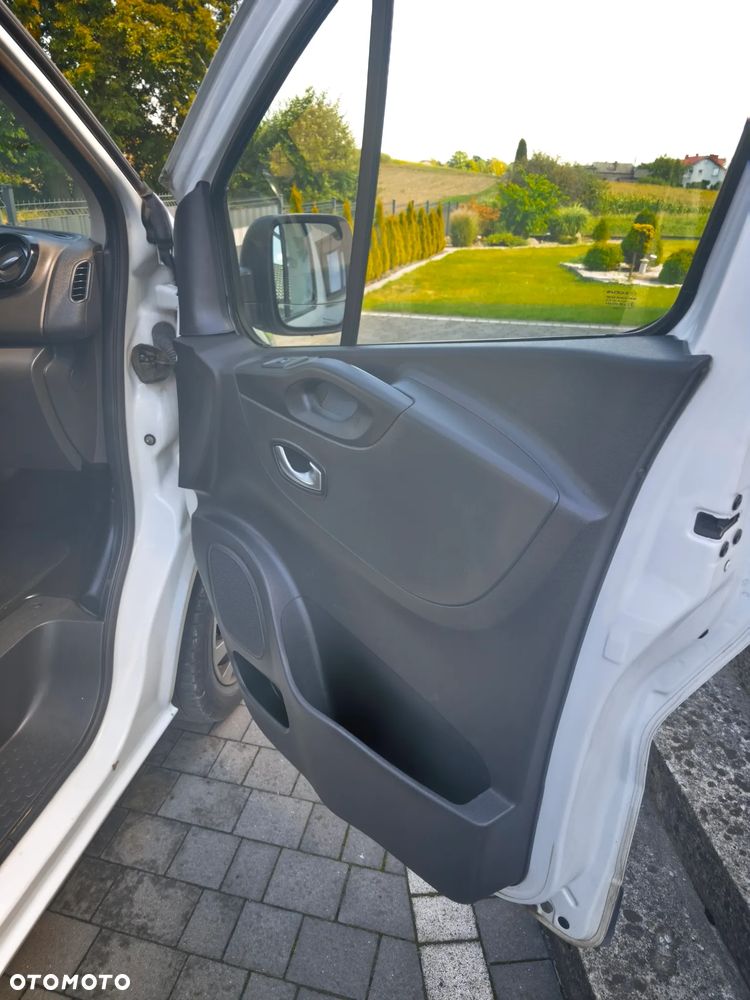 Renault TRAFIC - 8