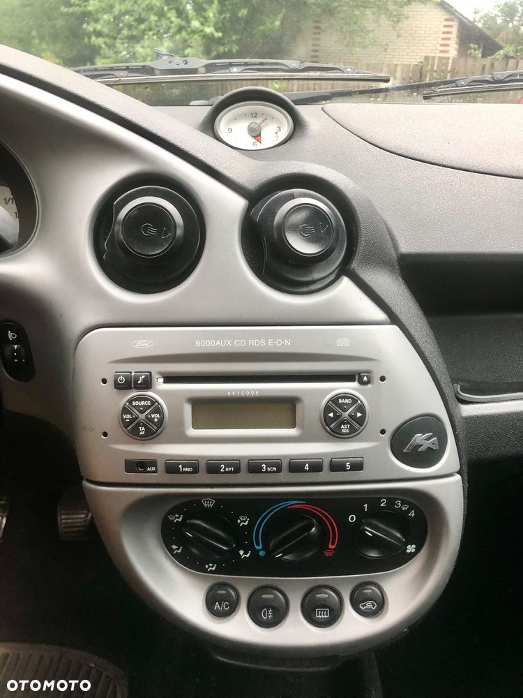 Ford KA 1.3 - 12