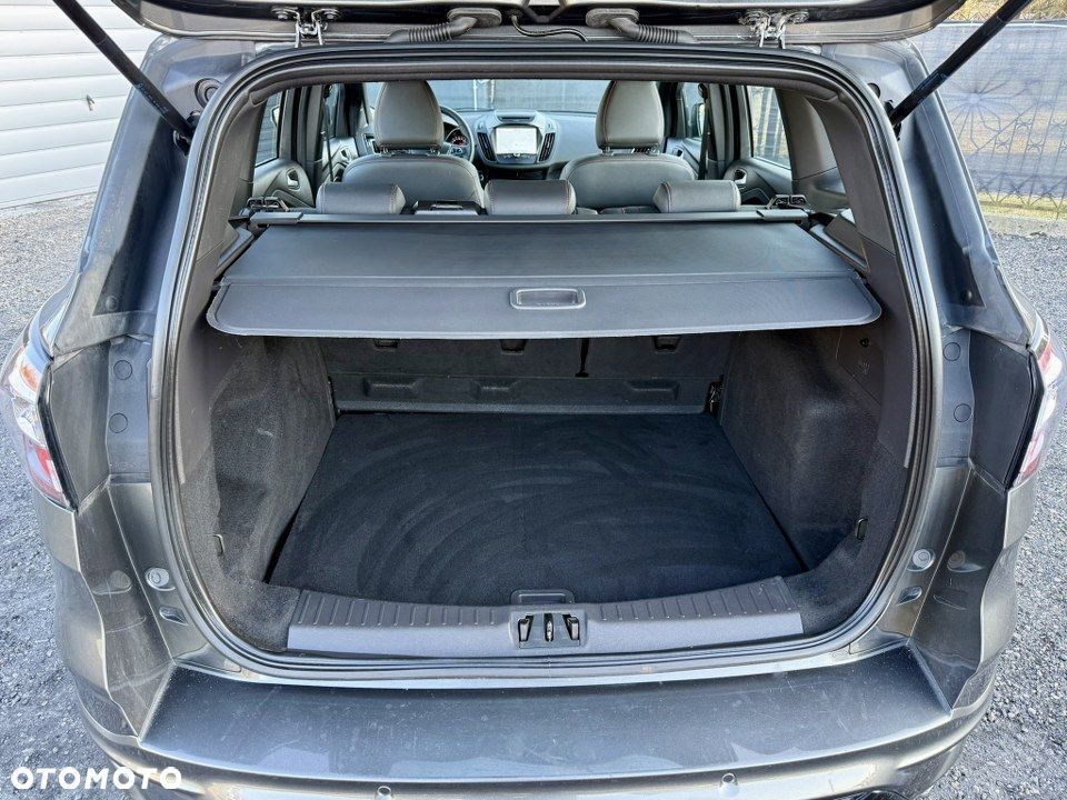 Ford Kuga 2.0 TDCi 4x4 ST-Line - 37