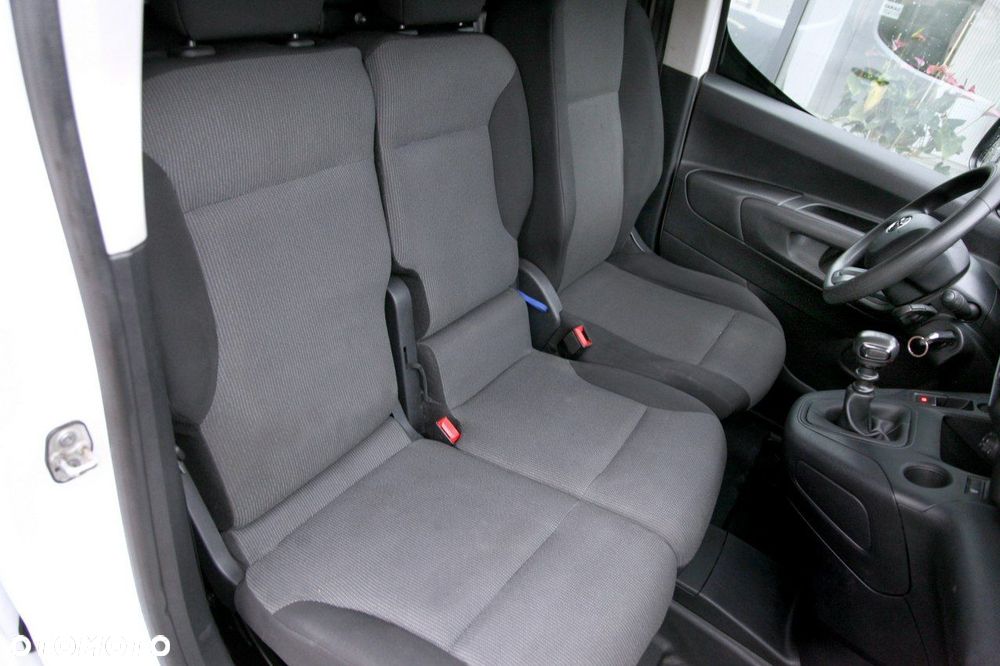Toyota Proace City - 16