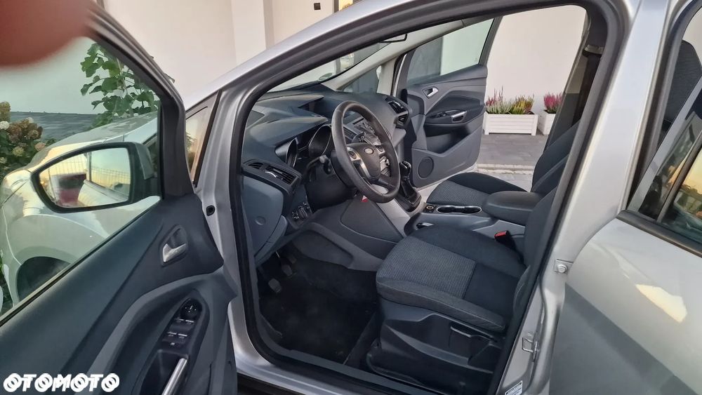 Ford C-MAX - 12