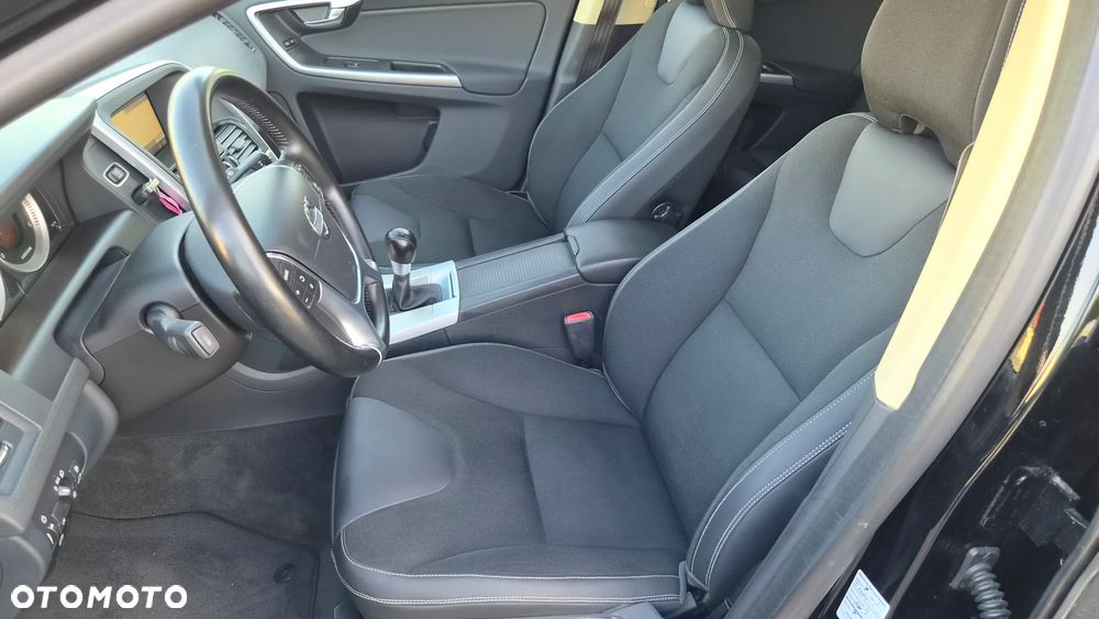 Volvo XC 60 D4 Momentum - 21