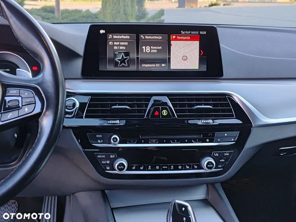 BMW Seria 5 520d Sport Line sport - 11