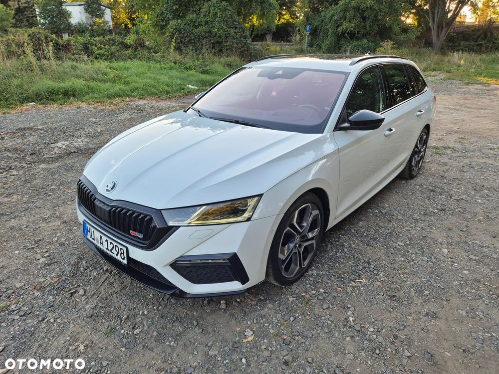 Skoda Octavia Combi 2.0 TDI DSG RS - 1
