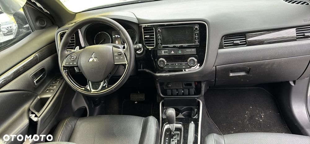 Mitsubishi Outlander 2.0 2WD CVT Diamant Edition - 9