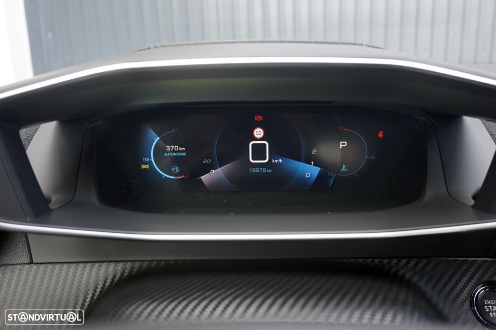 Peugeot 2008 1.2 PureTech GT EAT8 - 17