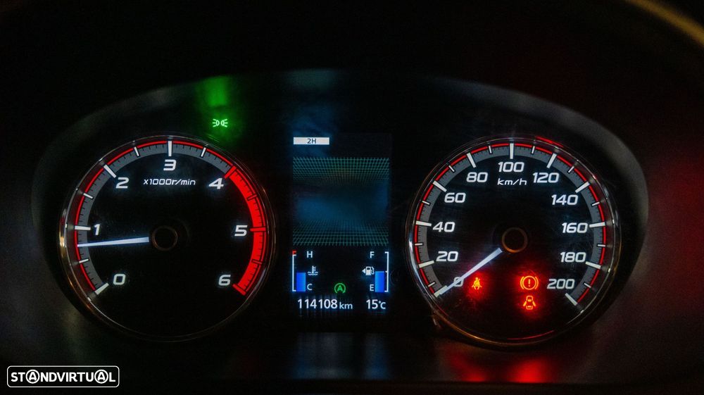 Mitsubishi L200 2.3 DI-D CD Invite 4WD - 12