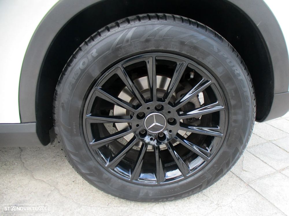 Mercedes-Benz GLA 180 d 7G-DCT Style - 38