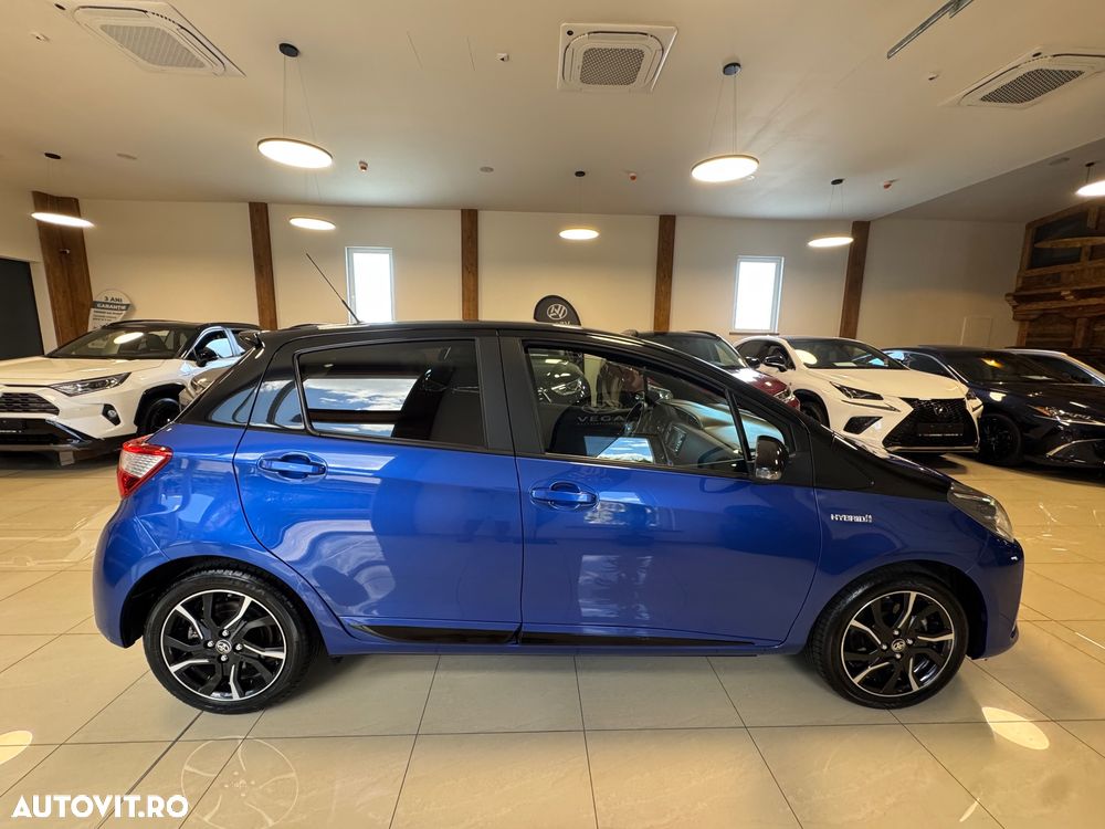 Toyota Yaris 1.5 VVT-i HSD Bi-Tone R&B - 6