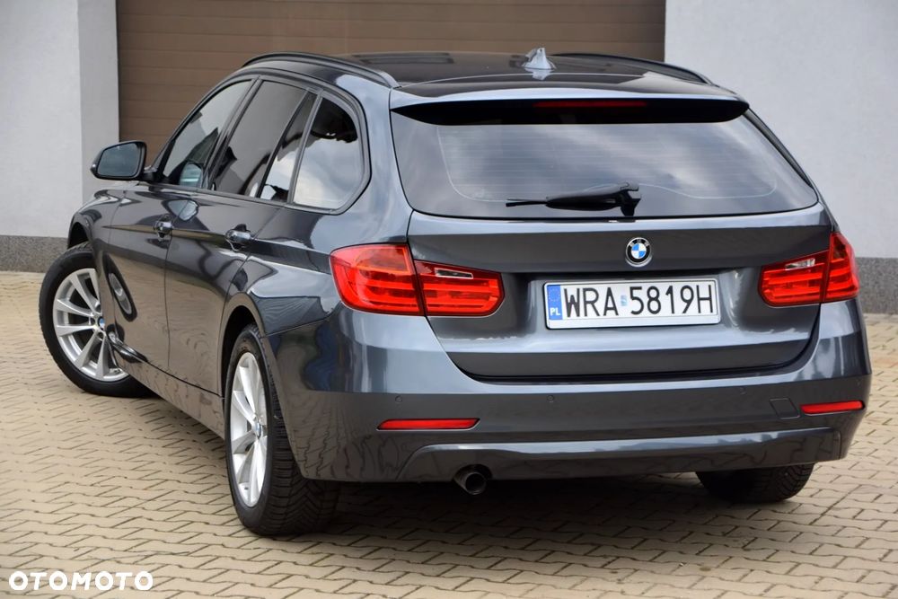BMW Seria 3 318d Sport Line - 9