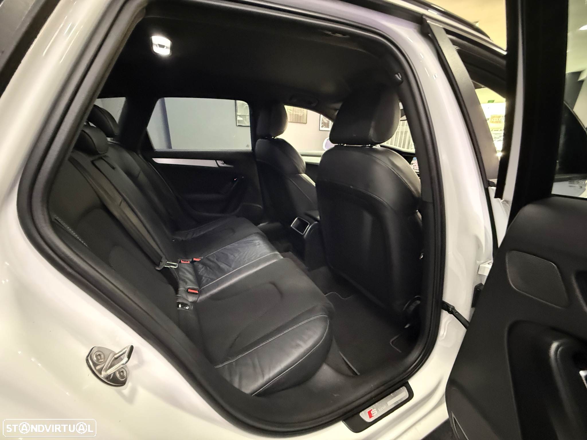 Audi A4 Avant 2.0 TDI S-line - 26