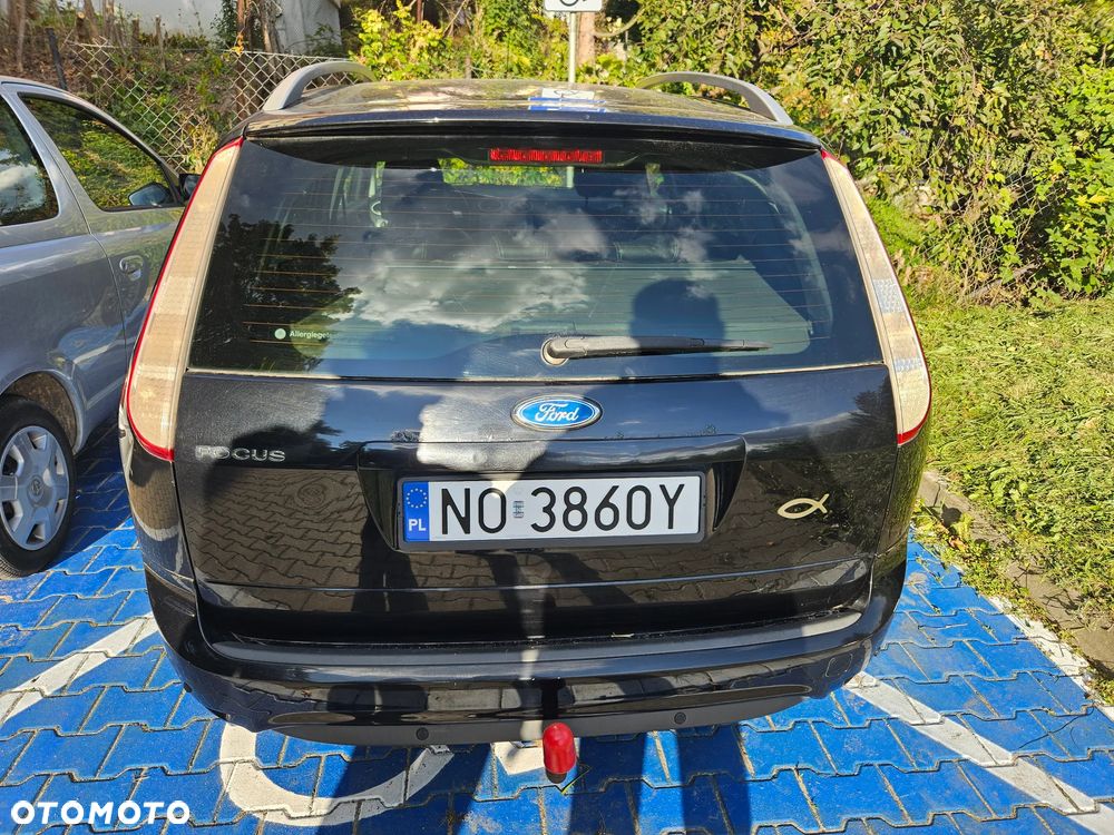Ford Focus 1.6 Ghia - 17