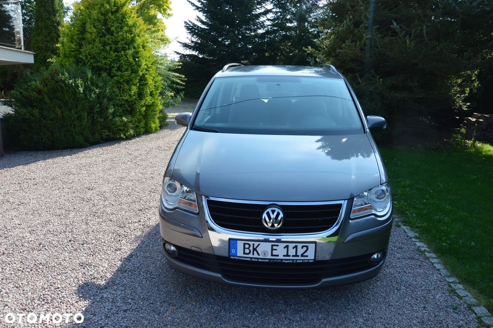 Volkswagen Touran - 13