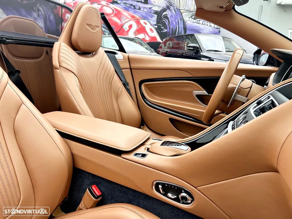Aston Martin DB11 Coupé V8 Auto - 27