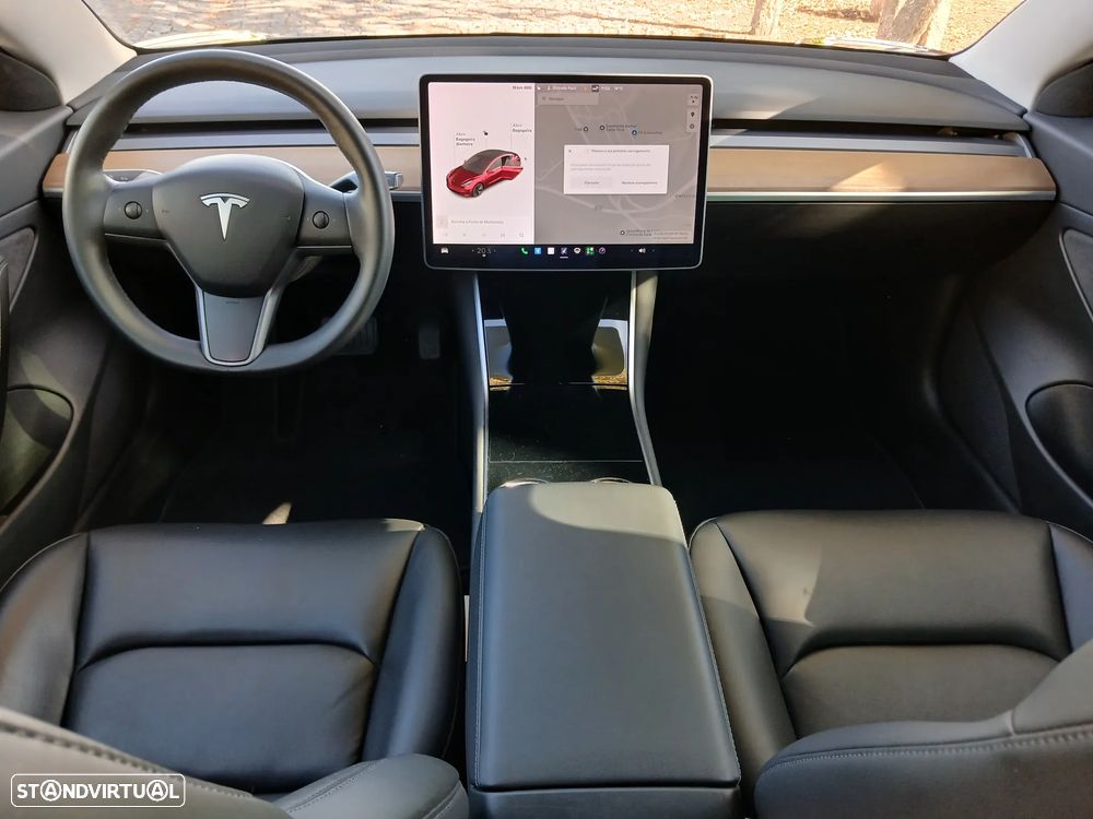 Tesla Model 3 - 9