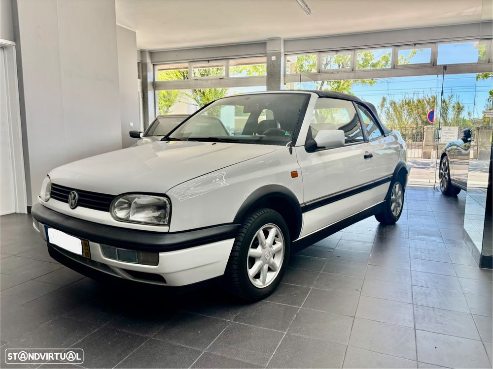 VW Golf Cabriolet 2.0 Avantgard+ - 1