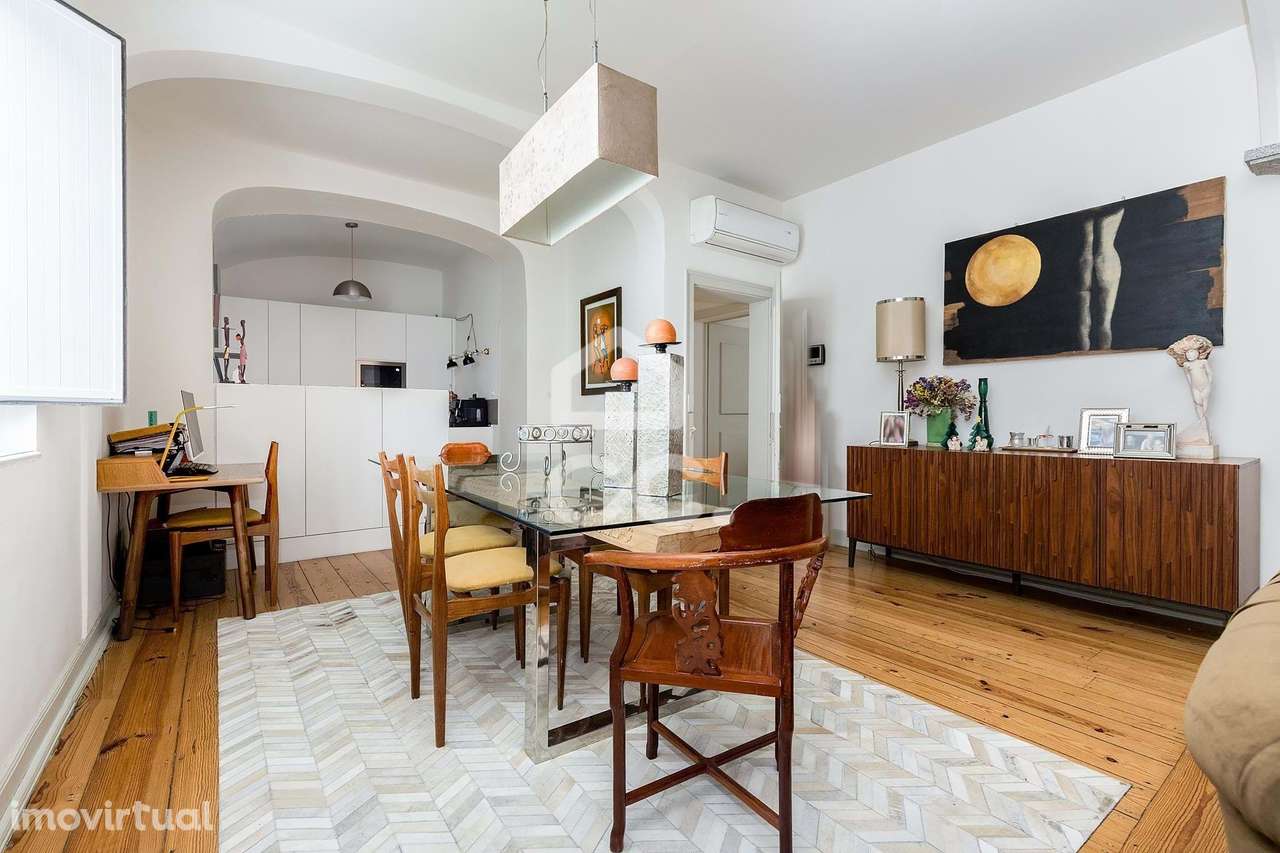 Moradia senhorial T4+1 com garagem e piscina no centro histórico nobre - Grande imagem: 2/60