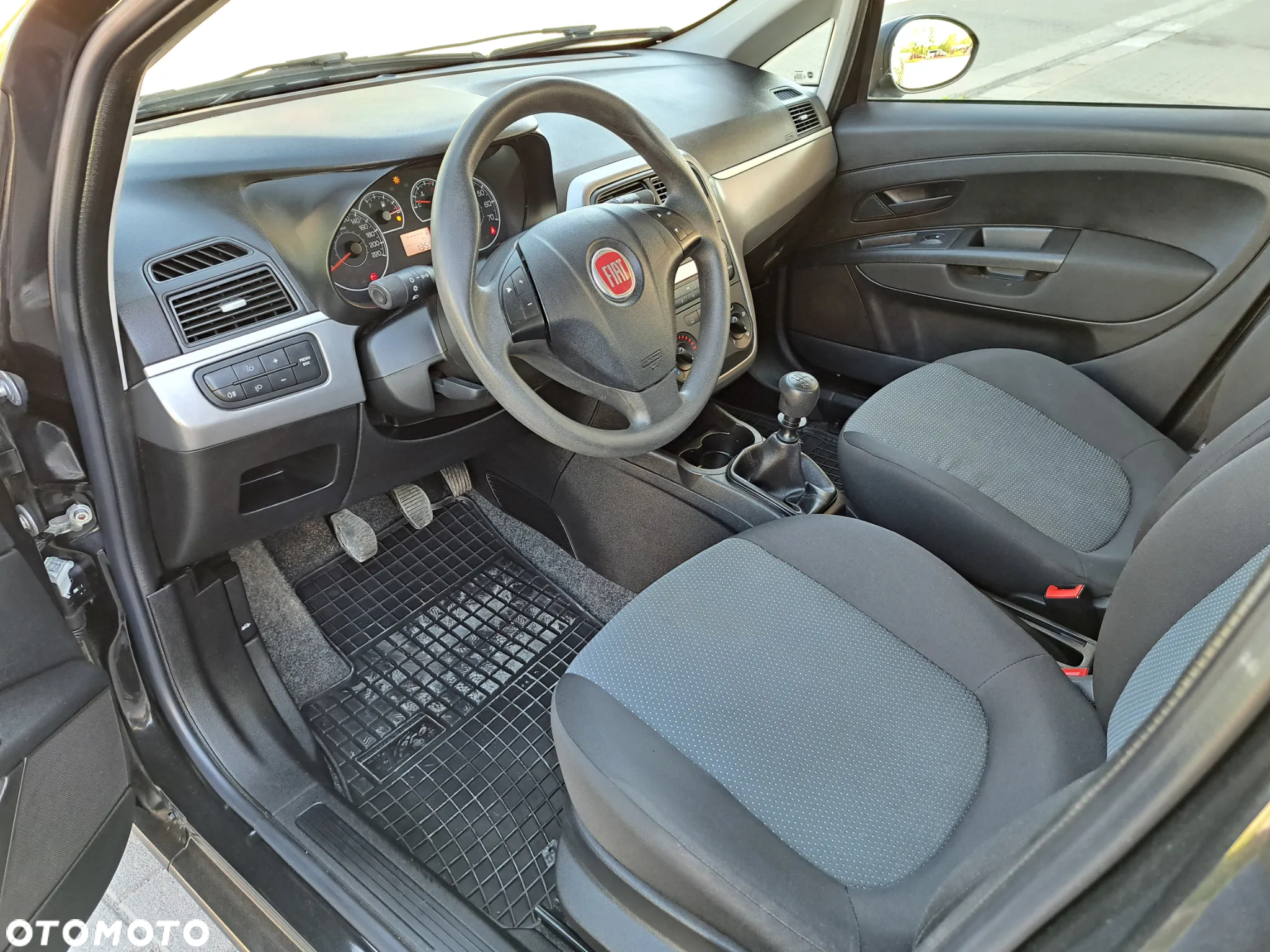 Fiat Grande Punto - 16