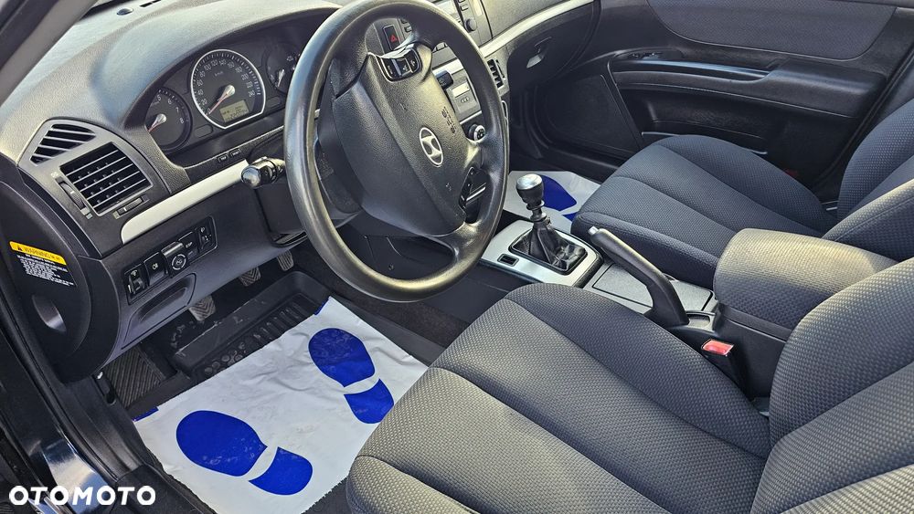 Hyundai Sonata 2.0 GL Comfort - 12