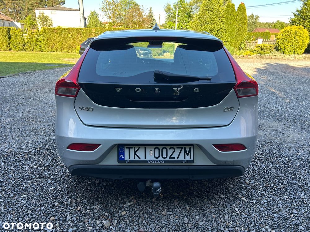 Volvo V40 D2 Momentum - 4
