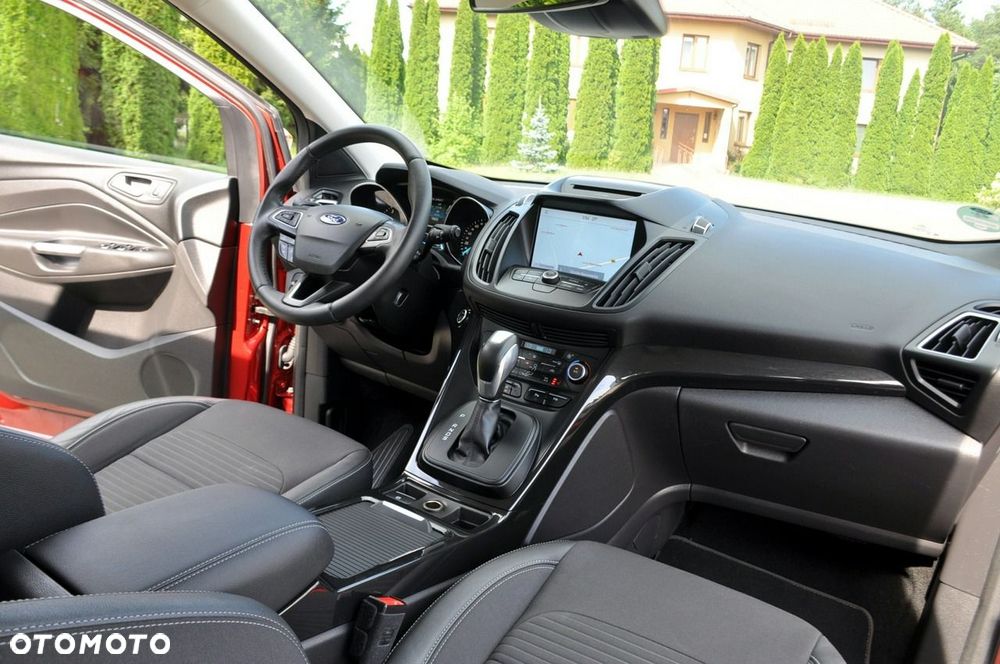 Ford Kuga - 24