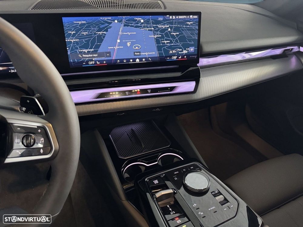 BMW 530 e Pack Desportivo M - 16