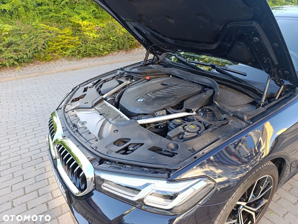 BMW Seria 5 540i xDrive M Sport Edition - 11