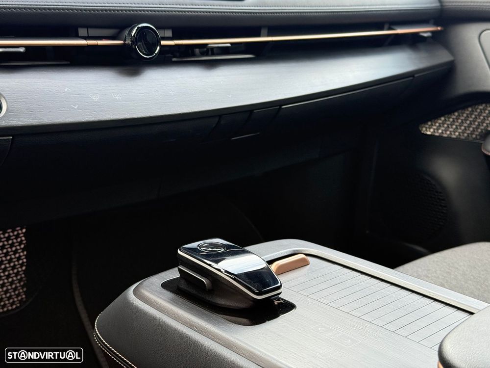 Nissan Ariya 63 kWh Advance Carr. 22kW + Teto Panorâmico - 40