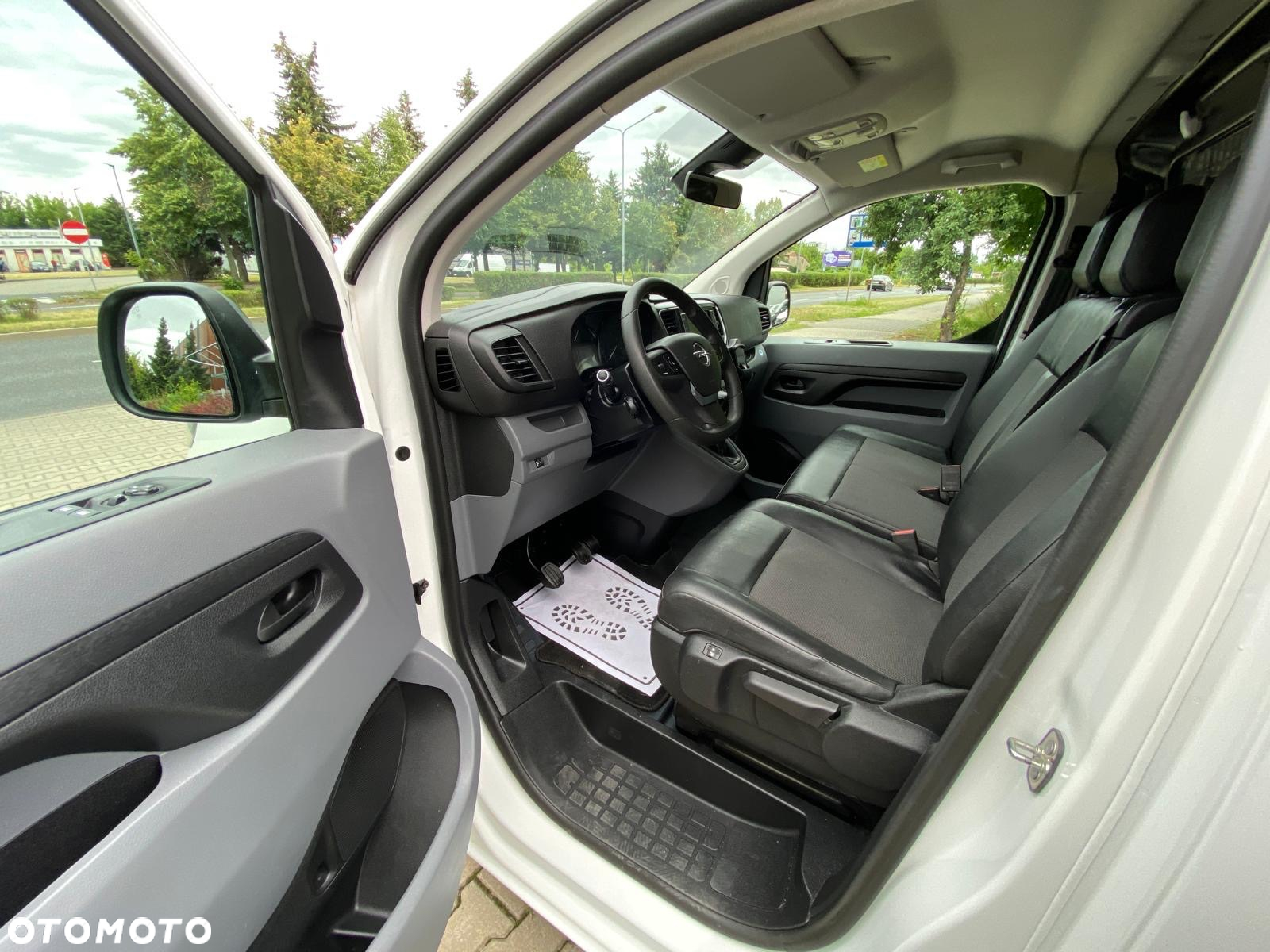 Opel VIVARO L2 NAWIGACJA BEZWYPADKOWY 37.900 PLN netto - 22