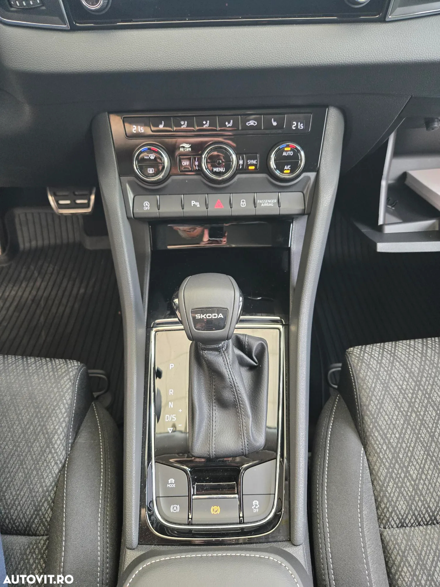 Skoda Karoq 1.5 TSI DSG Selection - 28