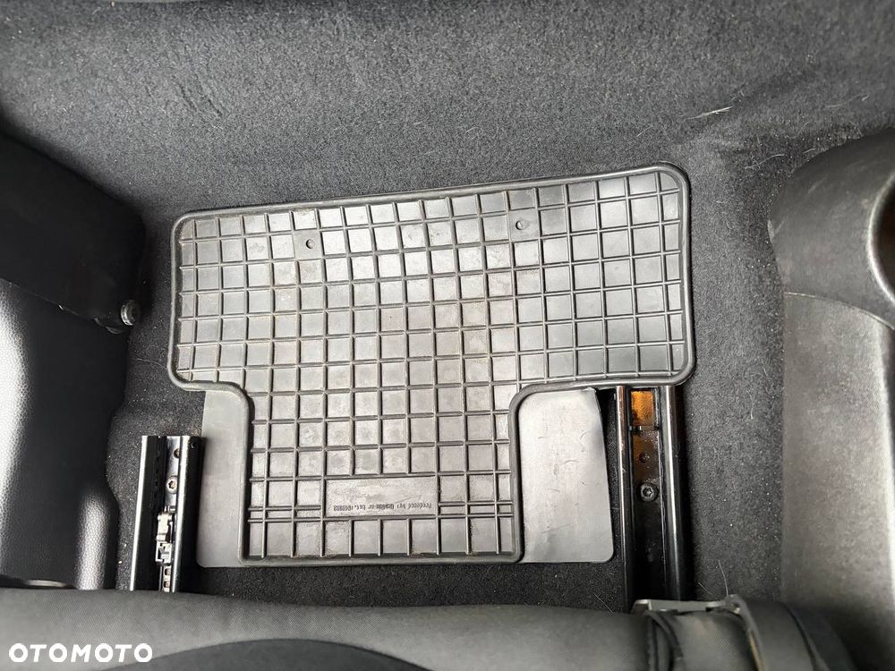 MINI Cooper Standard - 18