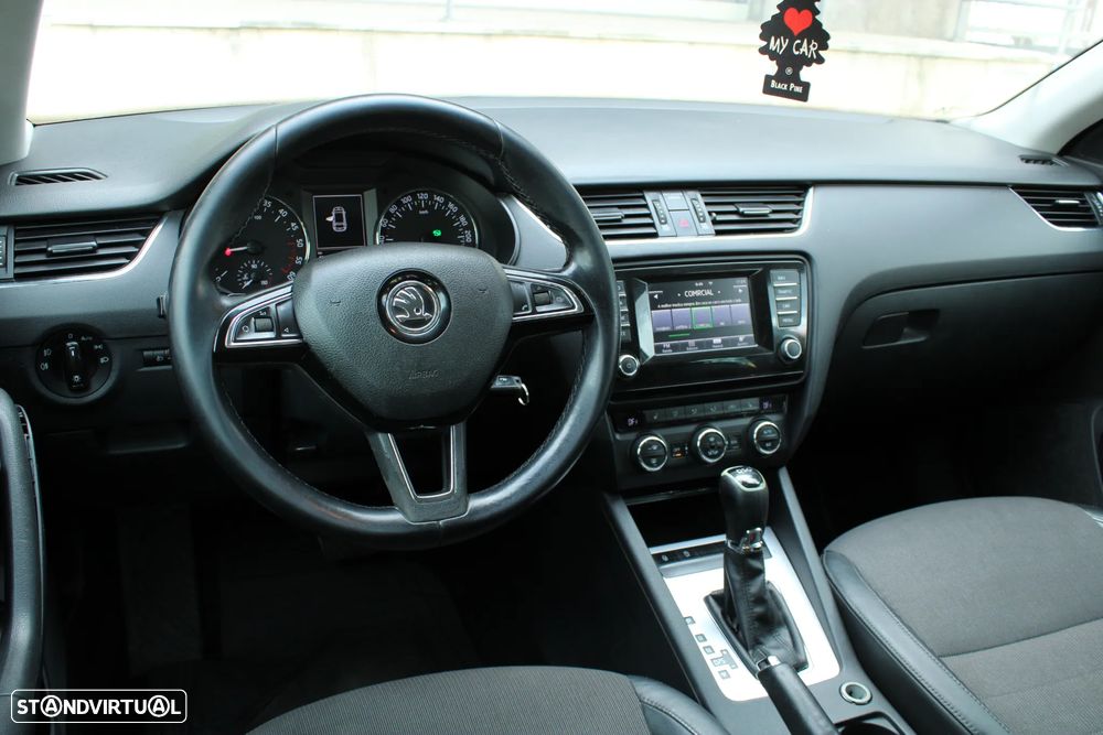 Skoda Octavia Break 1.6 TDI DPF DSG Classic - 9