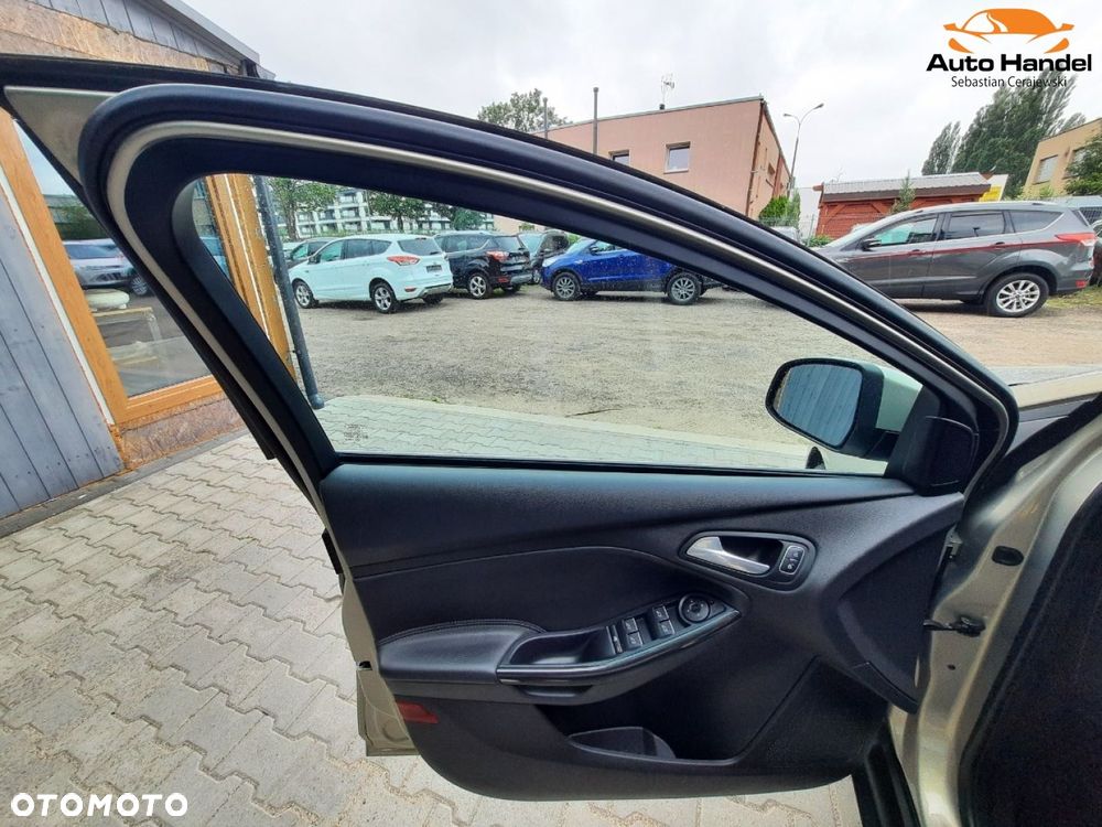 Ford Focus 1.5 EcoBoost STart-Stopp-System TITANIUM - 24