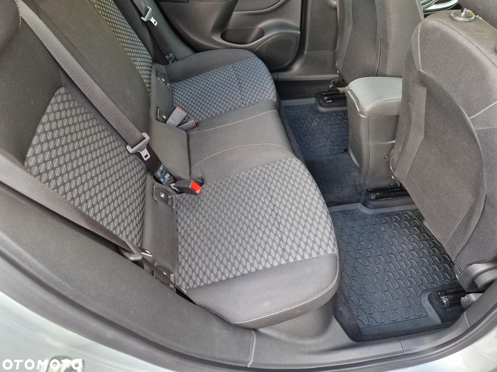 Opel Astra V 1.4 T Dynamic - 18