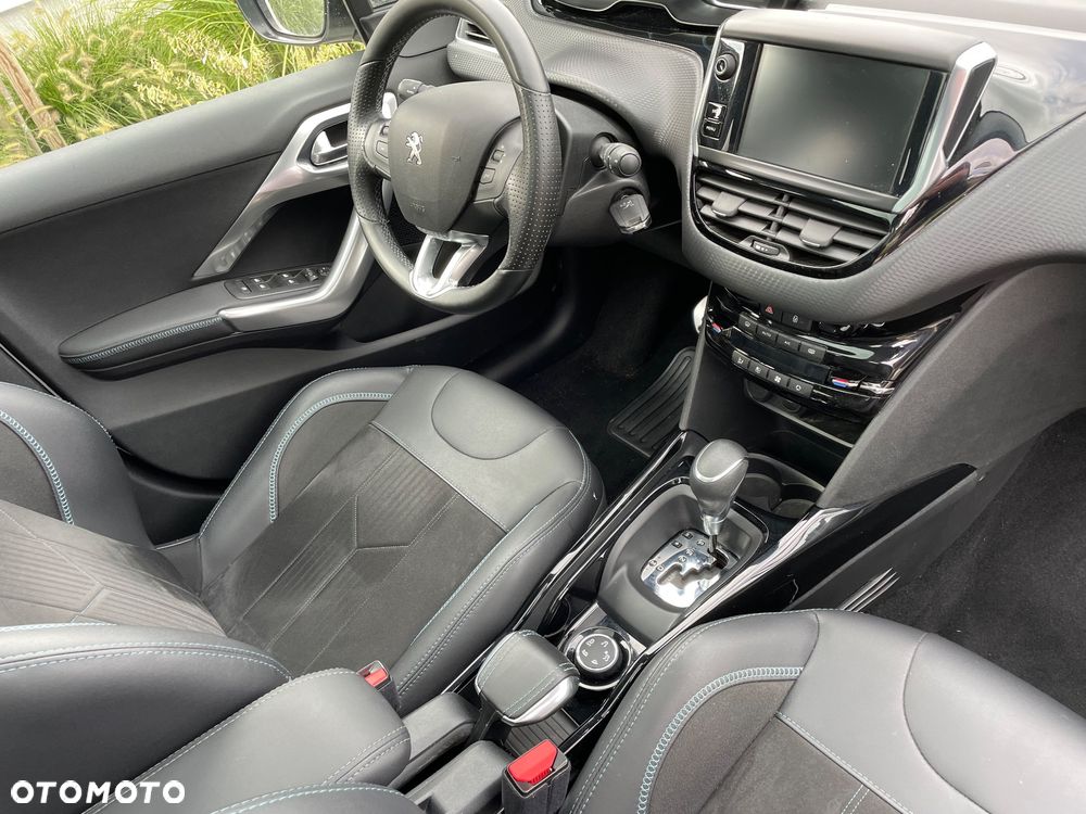 Peugeot 2008 1.2 Pure Tech GPF Crossway S&S EAT6 - 12