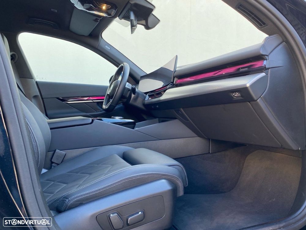 BMW i5 eDrive40 Pack Desportivo M - 17