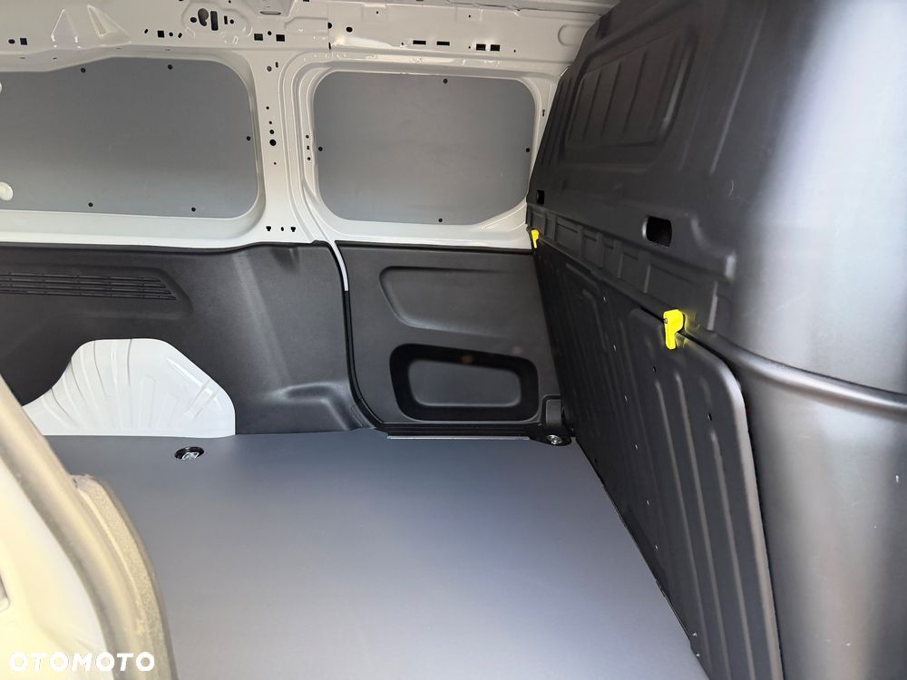 Toyota Proace City - 14