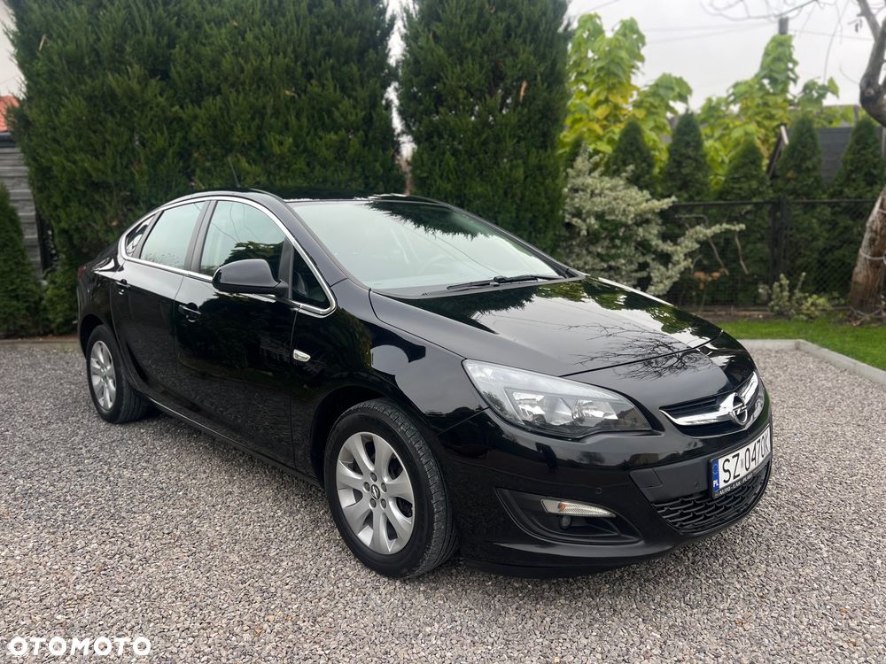 Opel Astra 2018 photo 2