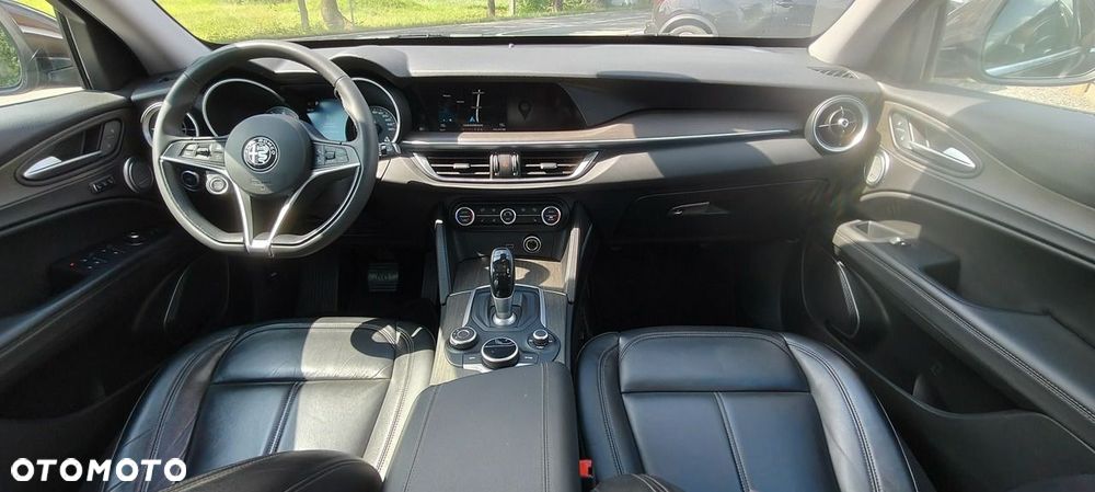 Alfa Romeo Stelvio 2.0 Turbo Estrema Q4 - 8