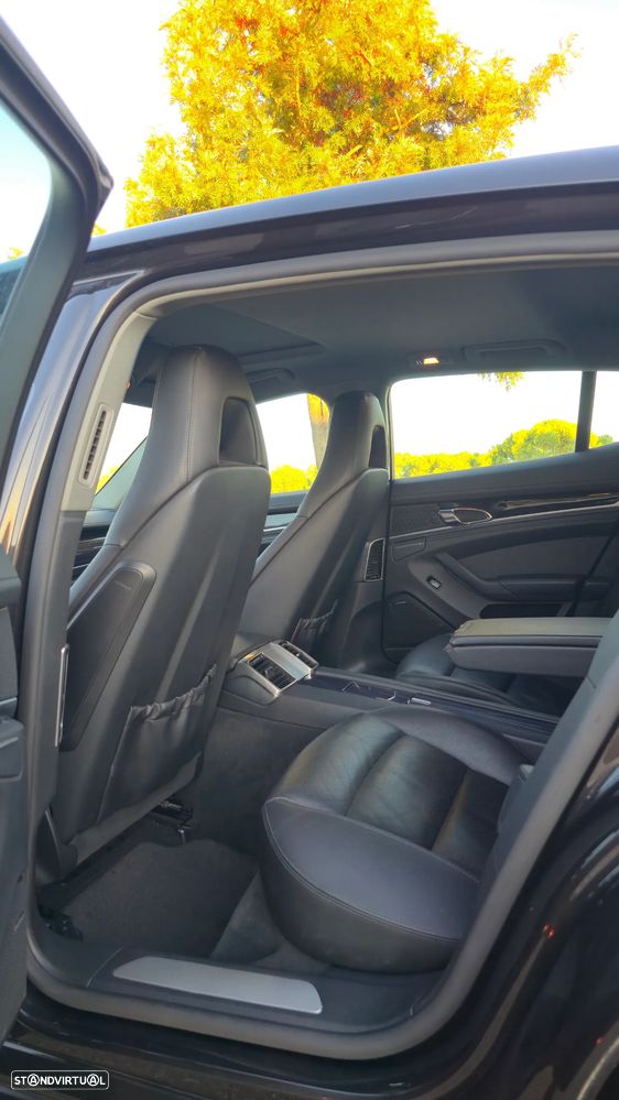 Porsche Panamera 4 PDK - 9