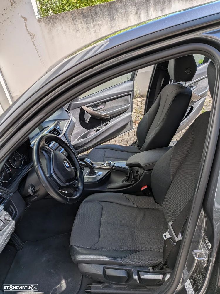 BMW 320 d LifeStyle Auto - 7
