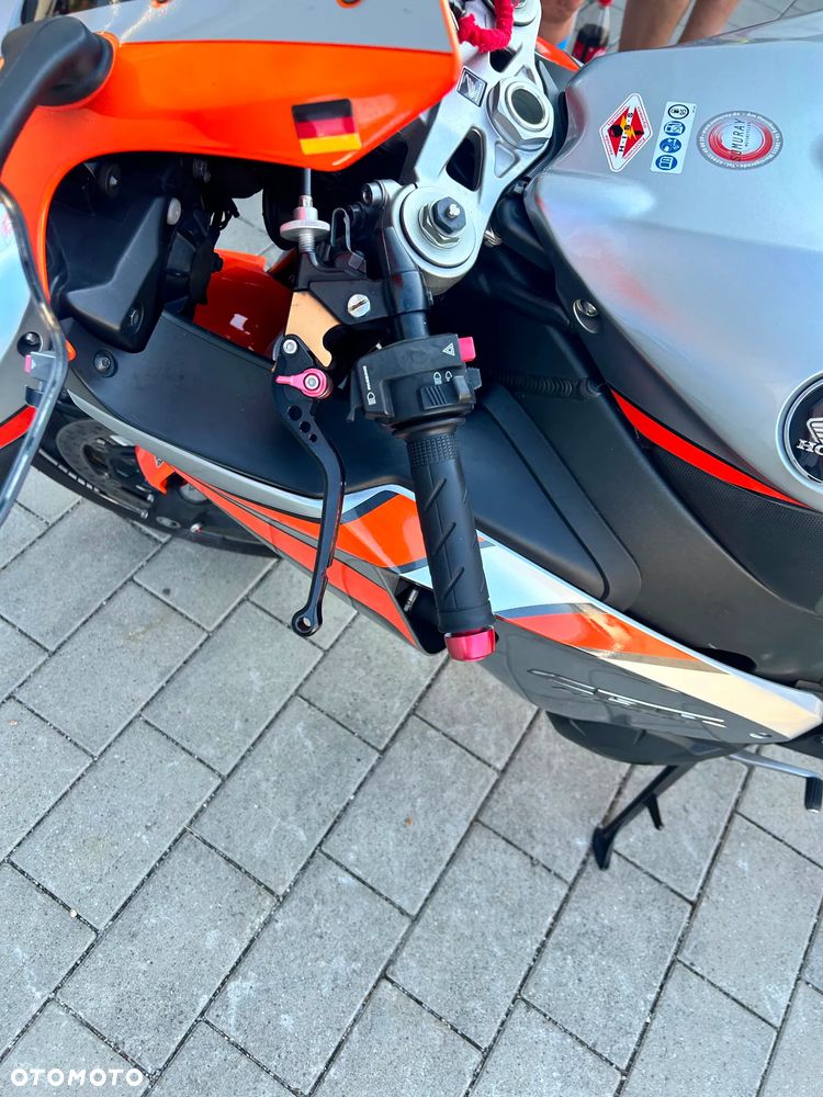 Honda CBR - 8