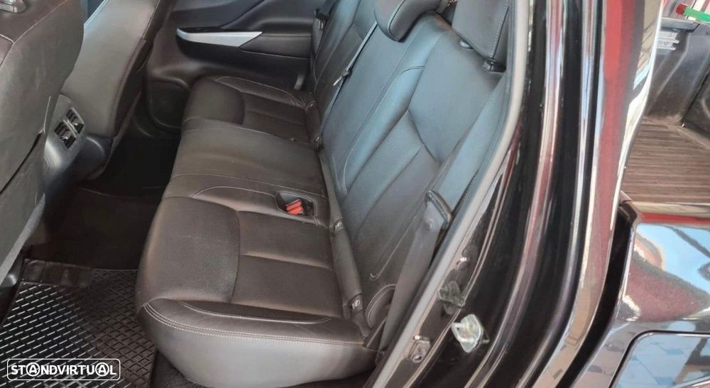 Nissan Navara 2.3 dCi CD 4WD Tekna - 10