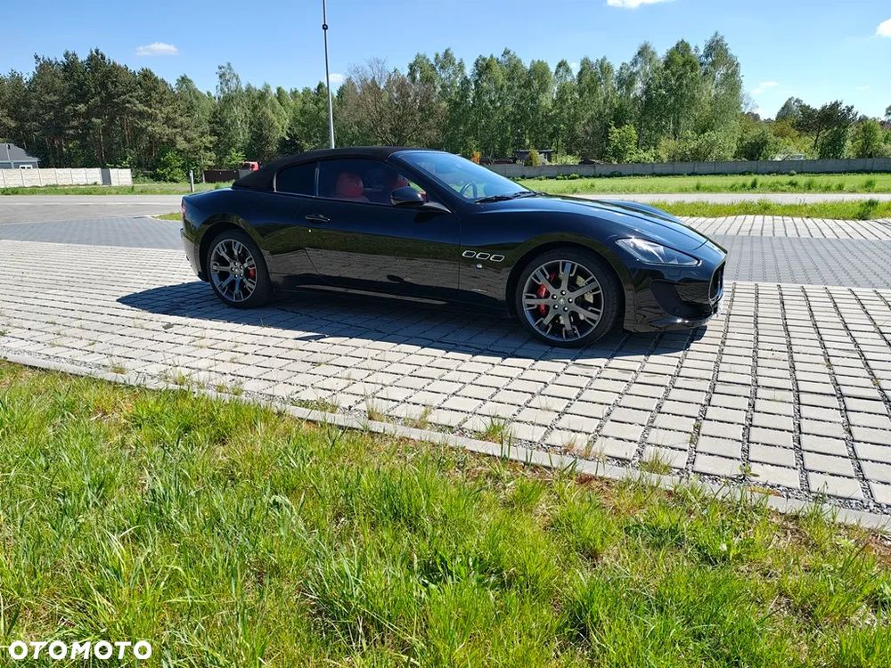 Maserati GranCabrio Sport - 12