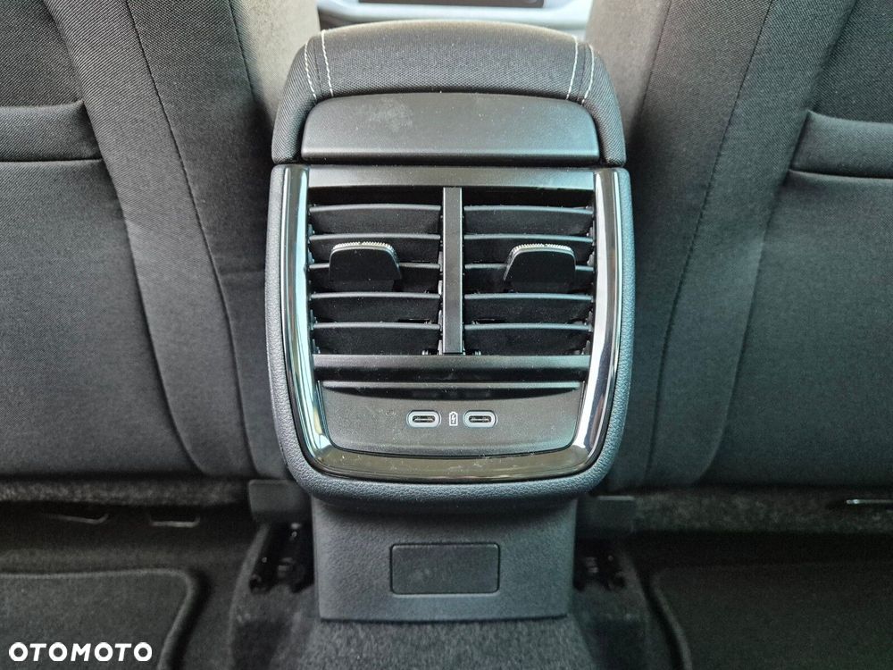 Skoda Kamiq 1.0 TSI Drive DSG - 35