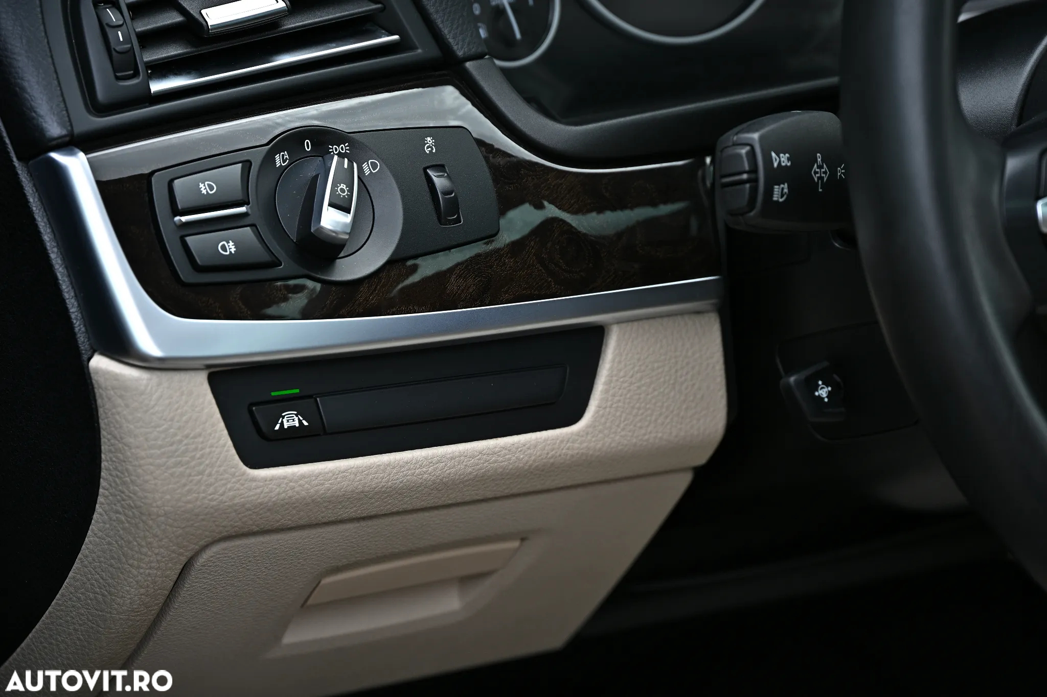 BMW Seria 5 525d xDrive Touring Sport-Aut. - 19