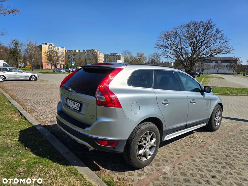 Volvo XC 60 2.4D AWD Momentum - 5
