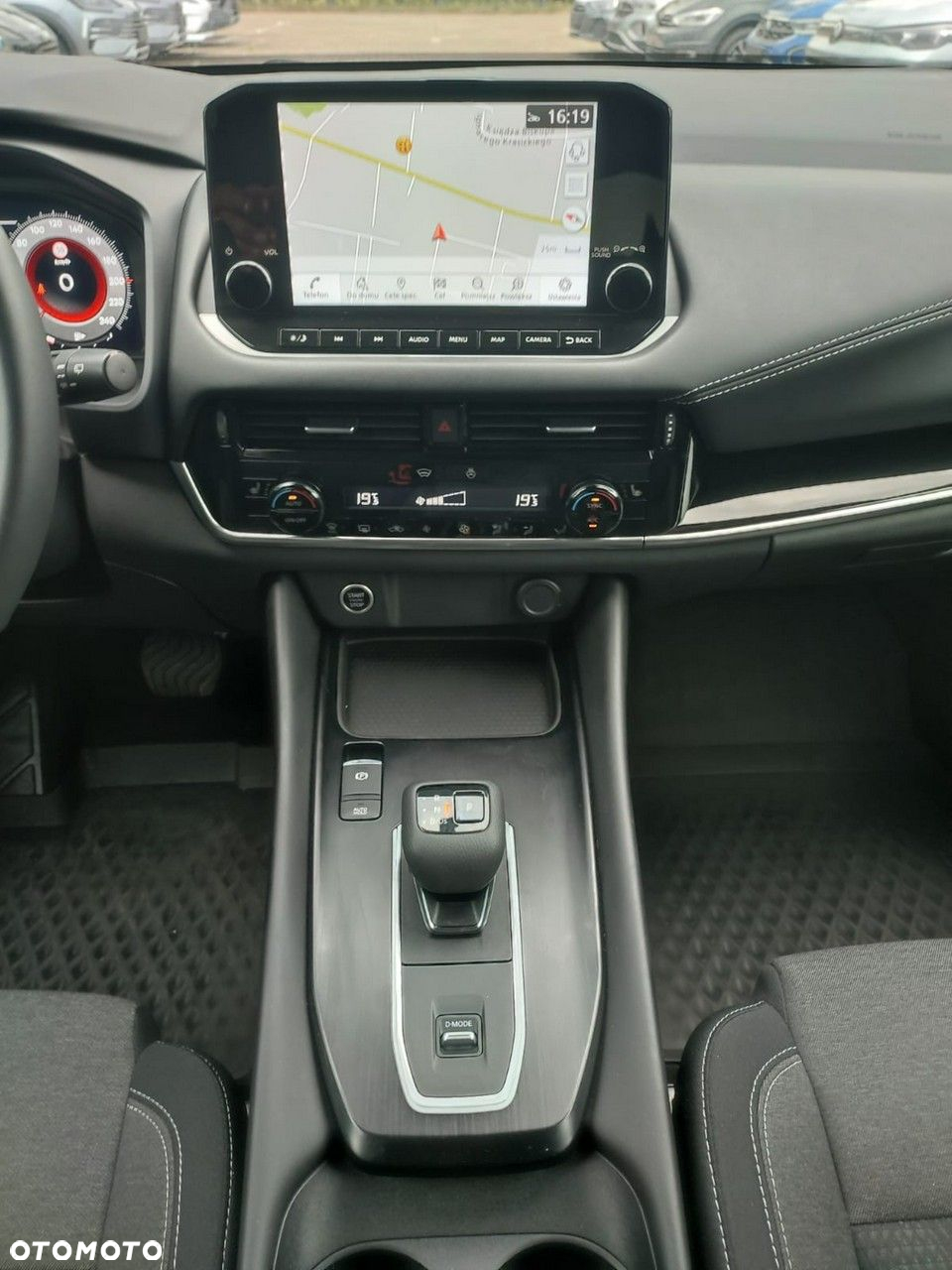 Nissan Qashqai - 22