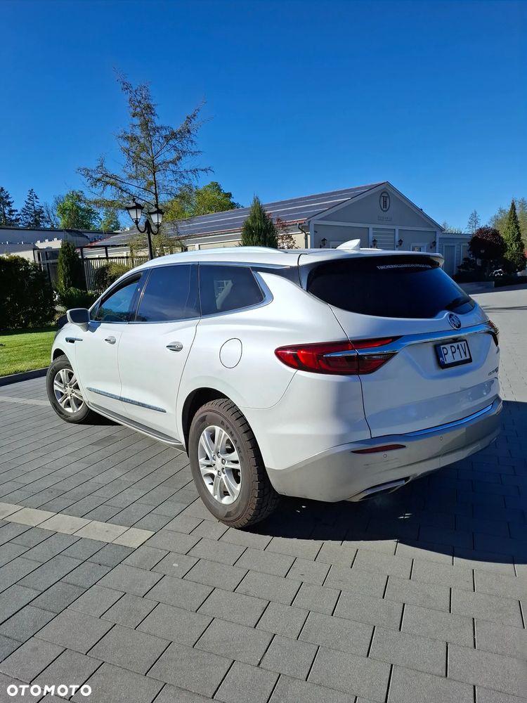 Buick Enclave - 2